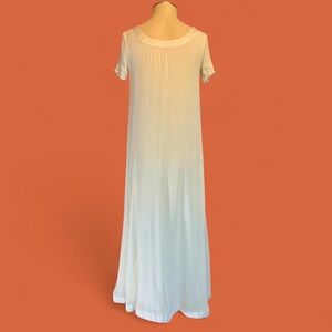 Boutique Silk White Lightweight Maxi Dress or Nightie w Short Sleeves